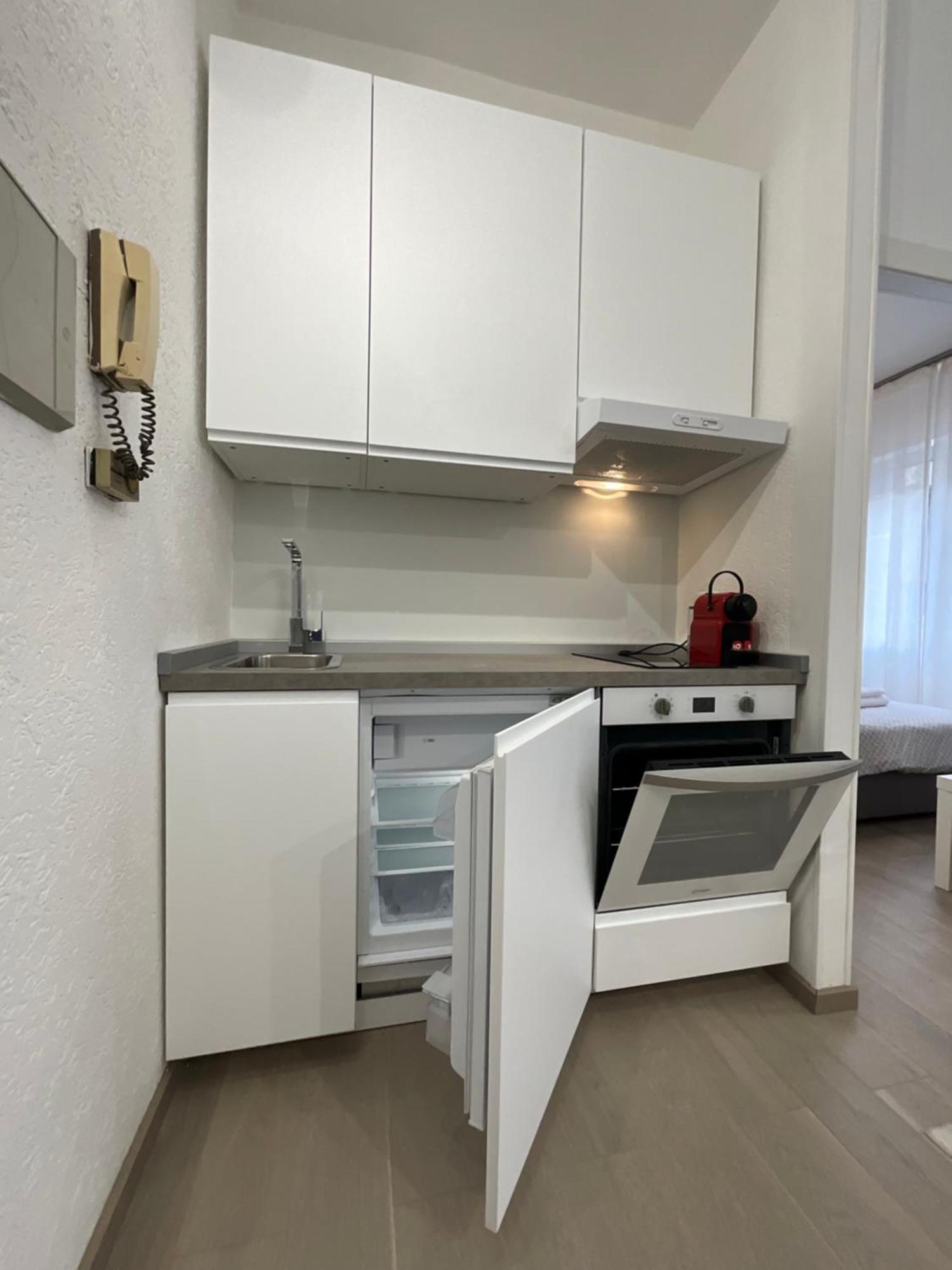 로마 Bilocale San Giovanni Design Apartament 아파트 외부 사진